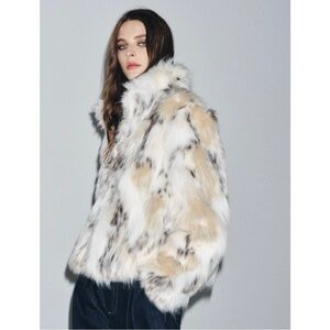 NWT Zara Faux Fur Coat size Medium